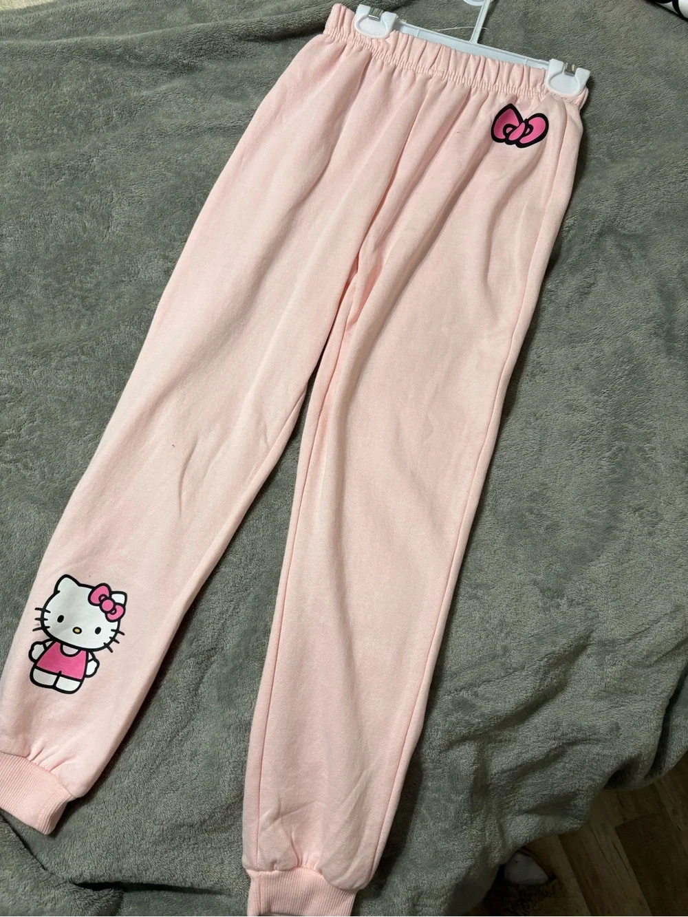 Hello Kitty Light Pink Girls' Set with Character Print